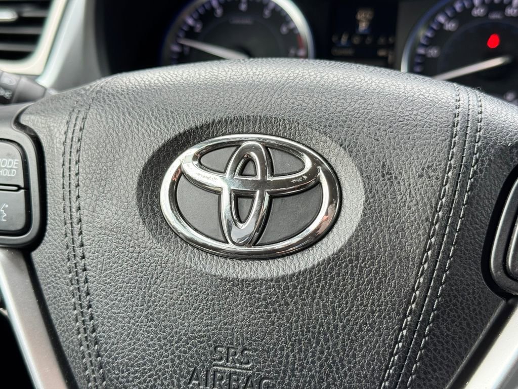 Used 2015 Toyota Highlander XLE image 64