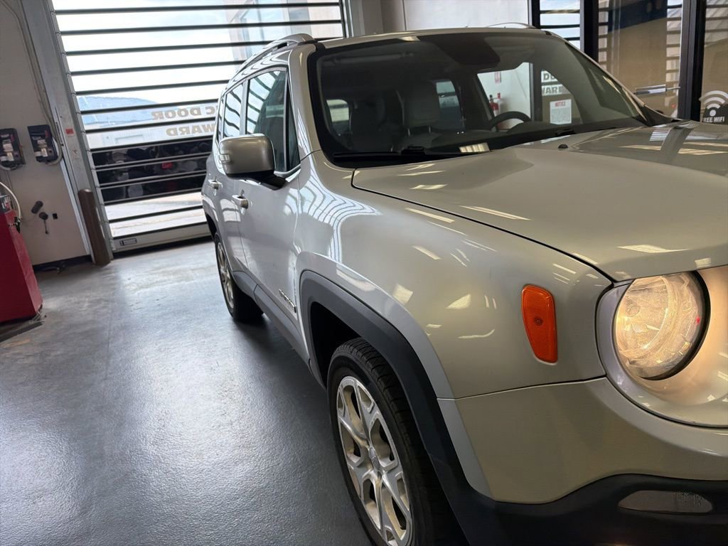 Used 2015 Jeep Renegade Limited image 1