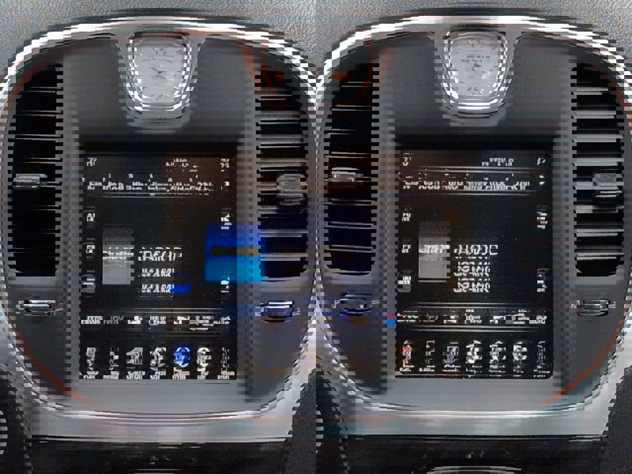 Used 2016 Chrysler 300 Limited w/ Driver Convenience Group image 16