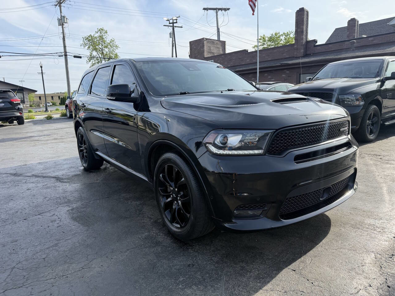Used 2019 Dodge Durango R/T w/ Technology Group AWD/4WD image 3