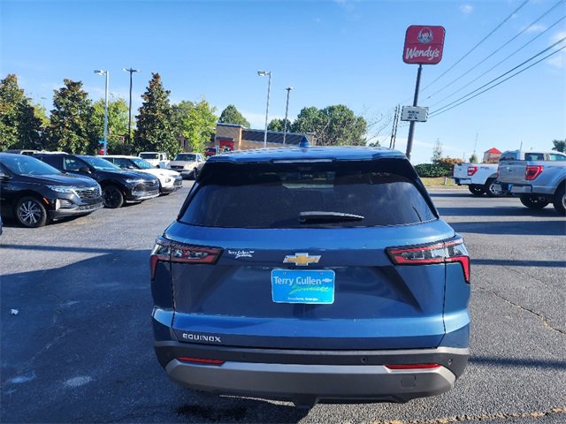 Used 2025 Chevrolet Equinox LT w/ Safety and Technology Package image 6