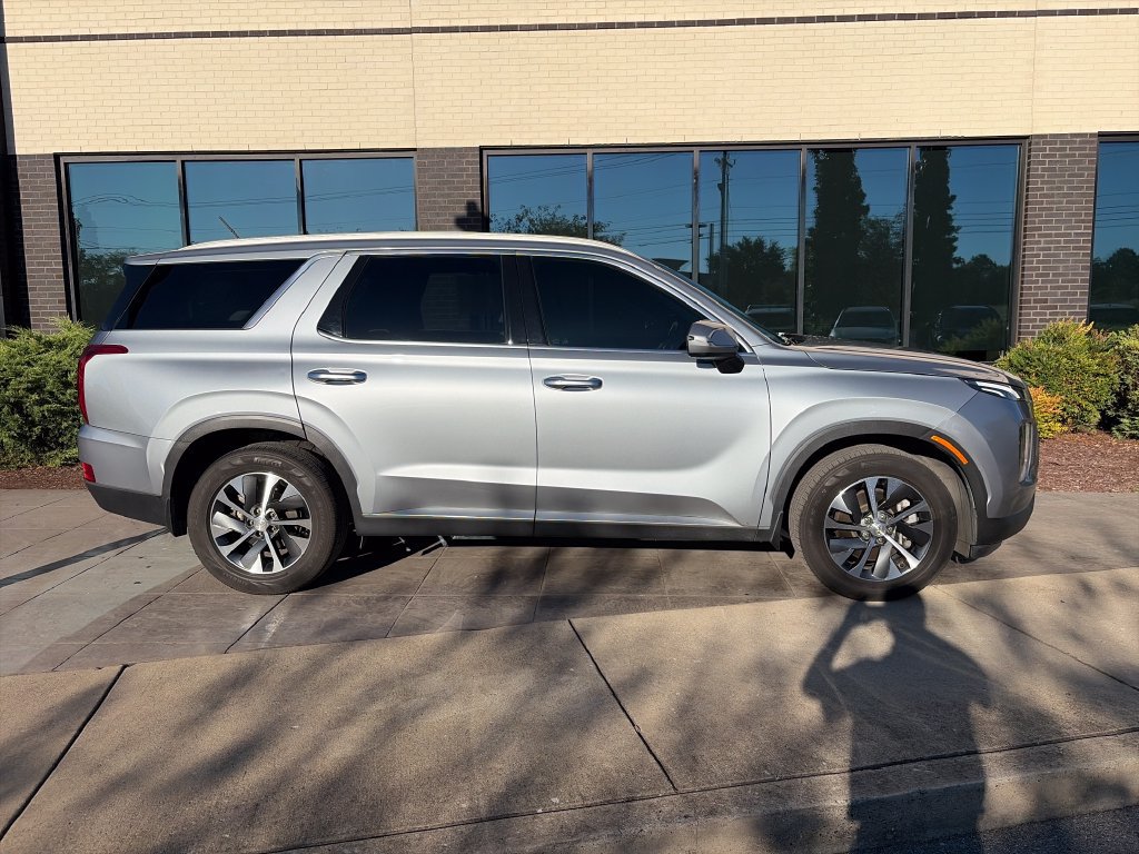Used 2020 Hyundai Palisade SEL FWD image 3