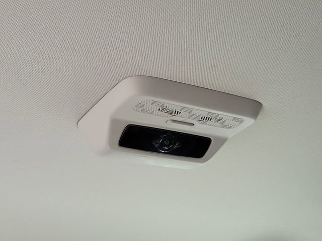 Certified 2025 Kia Carnival EX FWD image 16