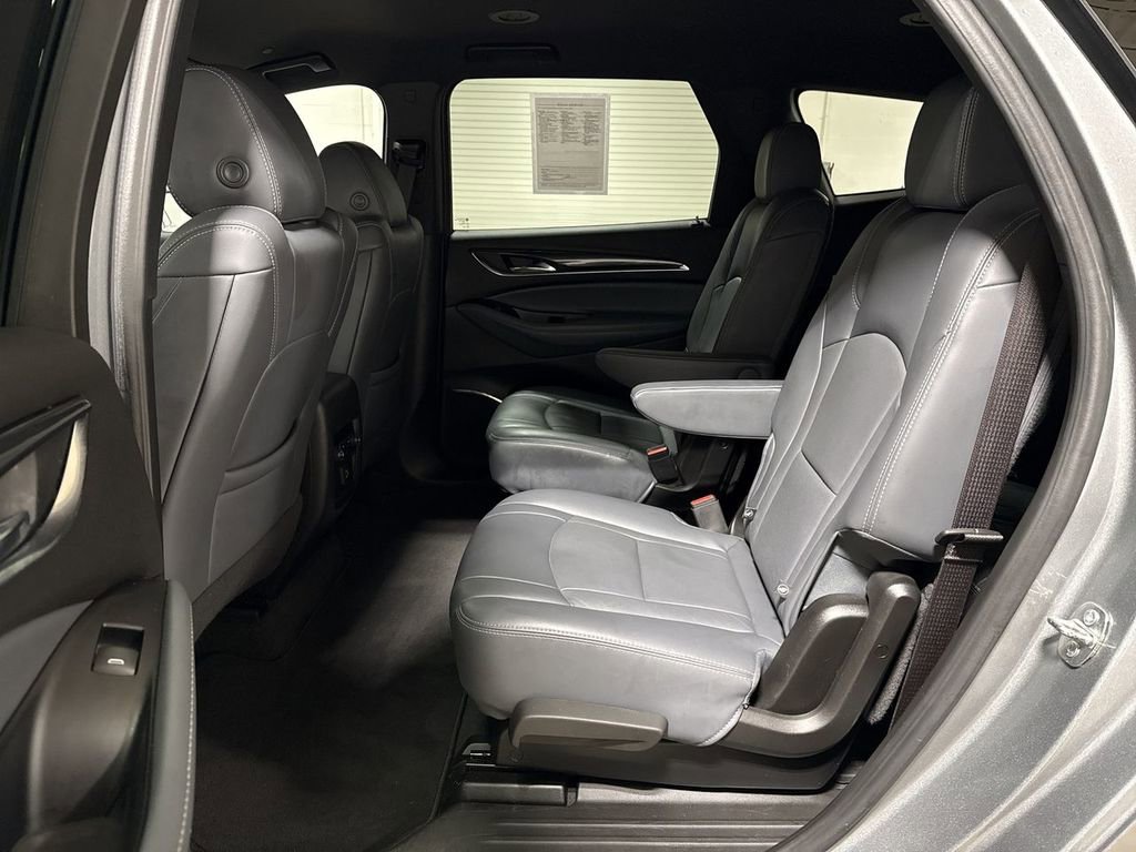Used 2023 Buick Enclave Essence image 22