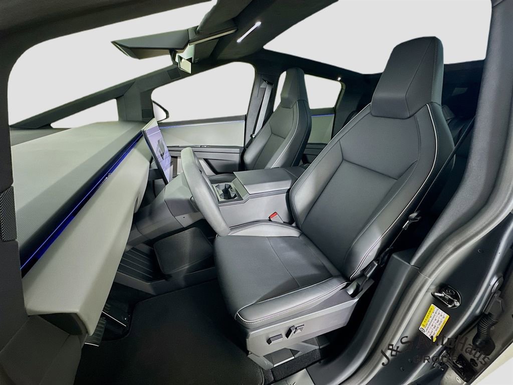 Used 2024 Tesla Cybertruck AWD Crew Cab image 11
