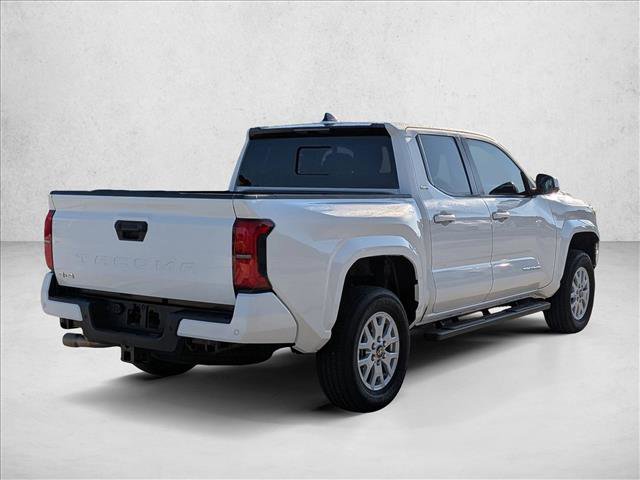 Used 2024 Toyota Tacoma SR5 AWD/4WD image 5