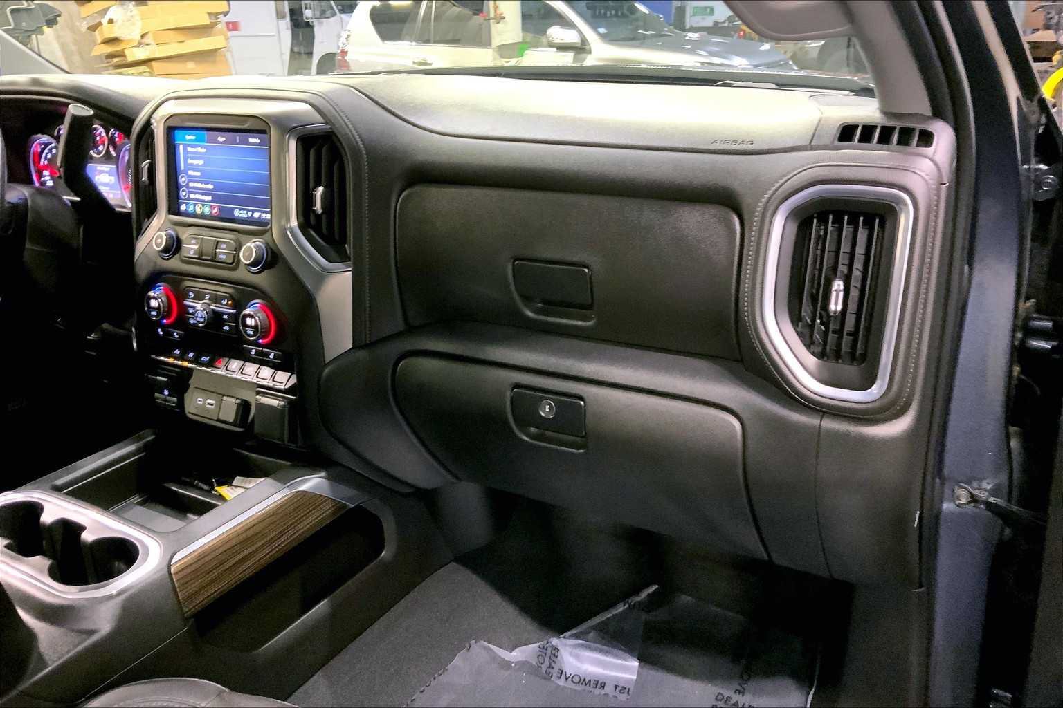Used 2021 Chevrolet Silverado 1500 LT Trail Boss w/ Convenience Package II AWD/4WD image 19