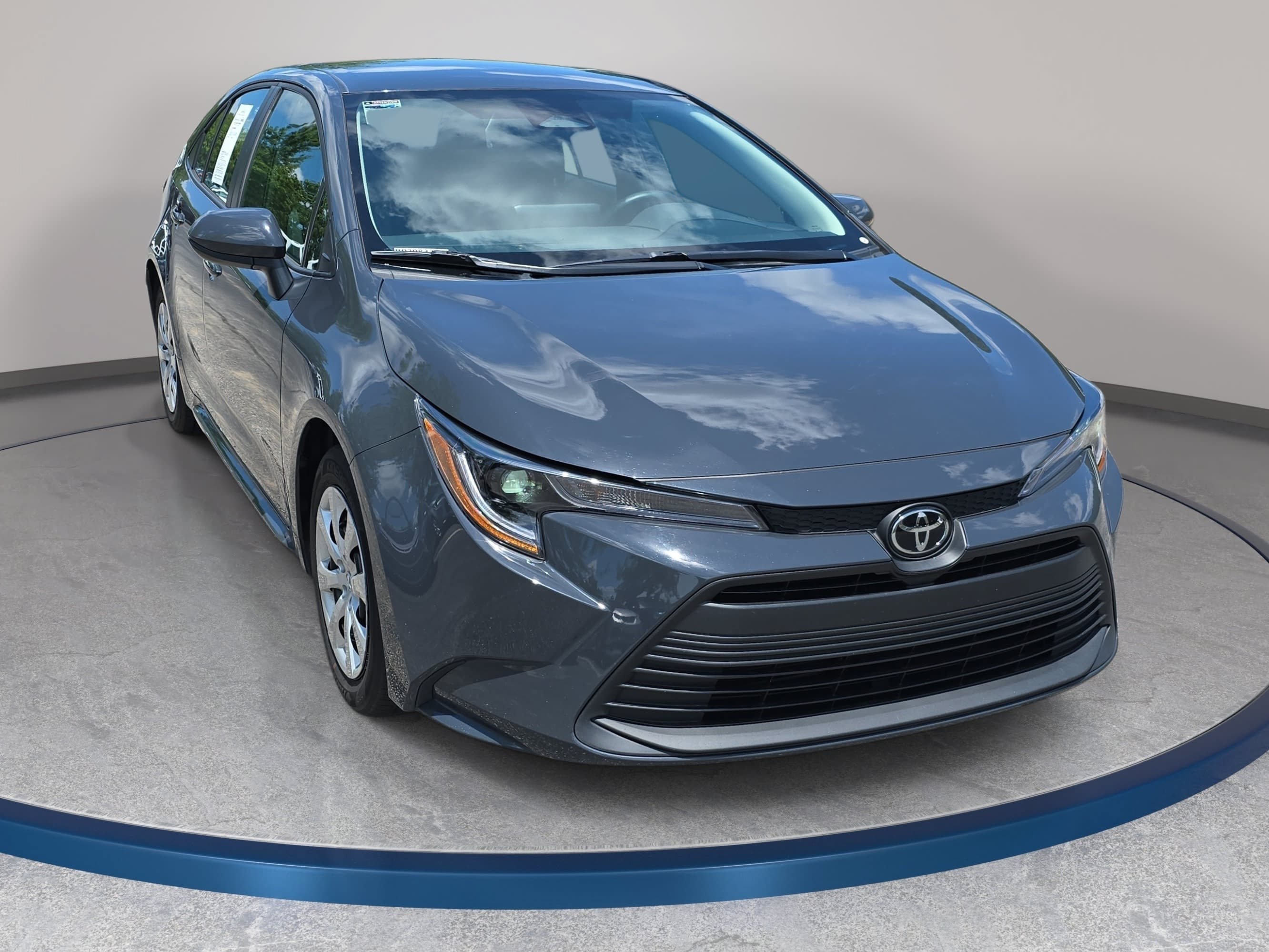 Used 2024 Toyota Corolla LE FWD image 3