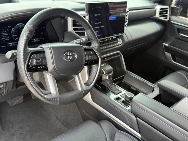 Used 2024 Toyota Sequoia Platinum AWD/4WD image 10
