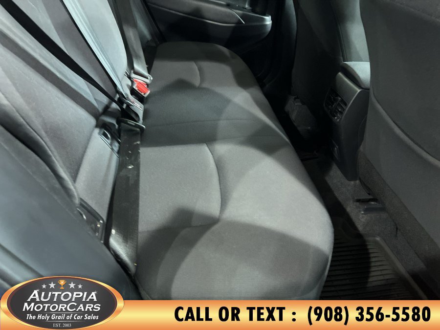 Used 2025 Toyota Corolla Cross LE w/ Moonroof Package FWD image 18