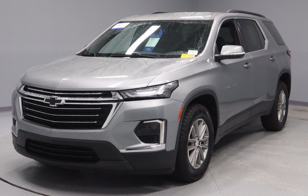 Used 2023 Chevrolet Traverse LT FWD image 4