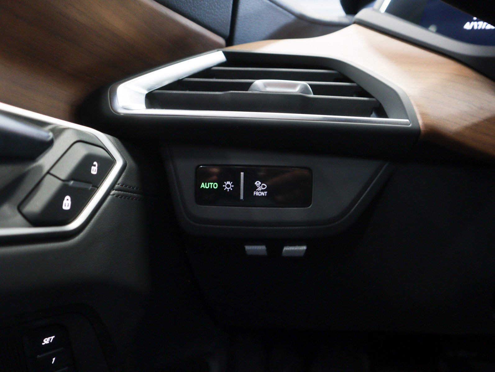 Certified 2024 Audi e-tron GT Prestige AWD/4WD image 26