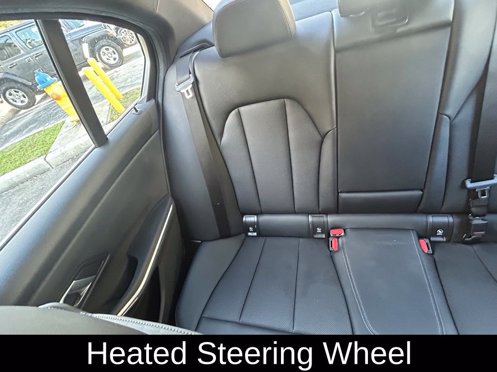 Used 2025 BMW 330i Sedan RWD image 12