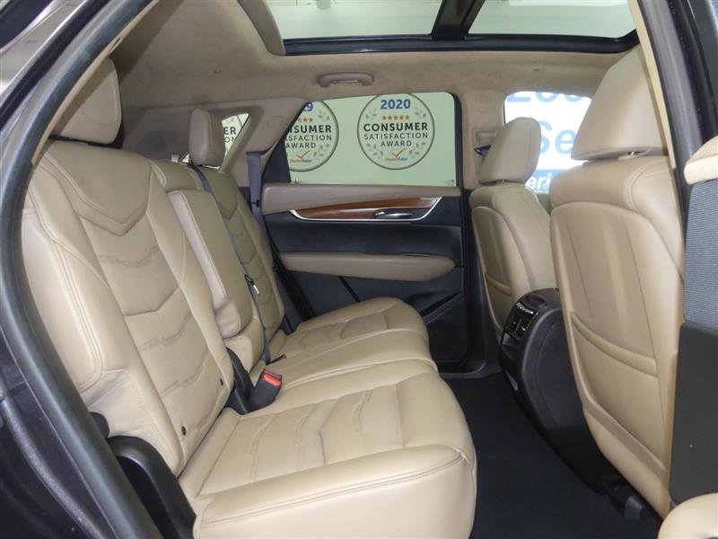 Used 2017 Cadillac XT5 Platinum AWD/4WD image 22