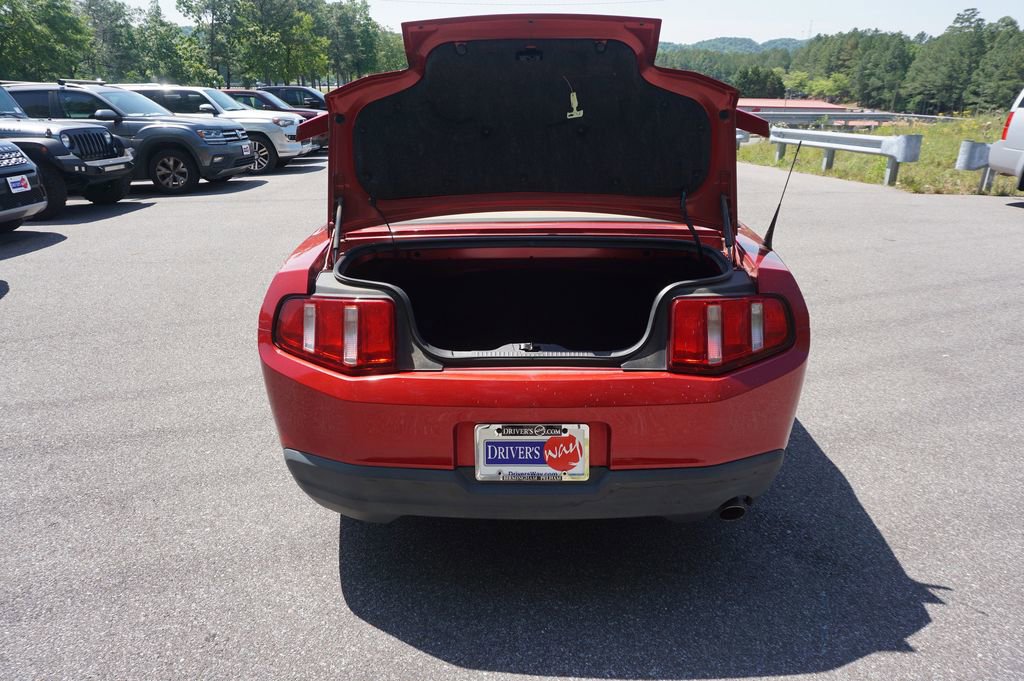 Used 2010 Ford Mustang Premium RWD image 11
