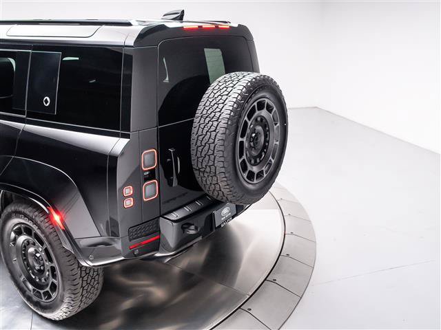 New 2026 Land Rover Defender 110 OCTA AWD/4WD image 33