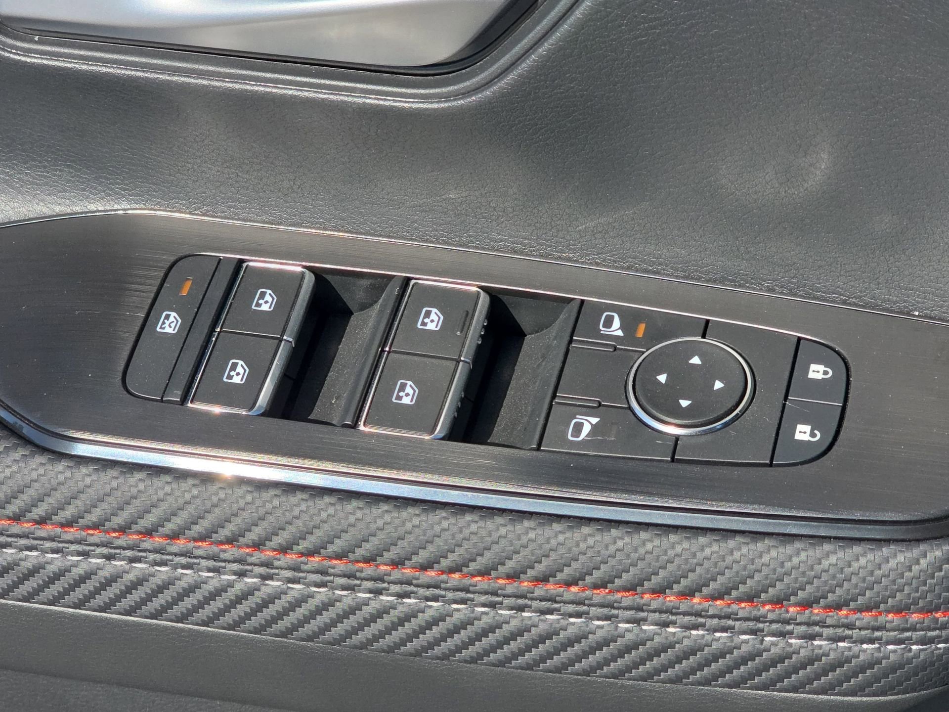 New 2026 Nissan Kicks SR w/ SR Premium Package AWD/4WD image 26