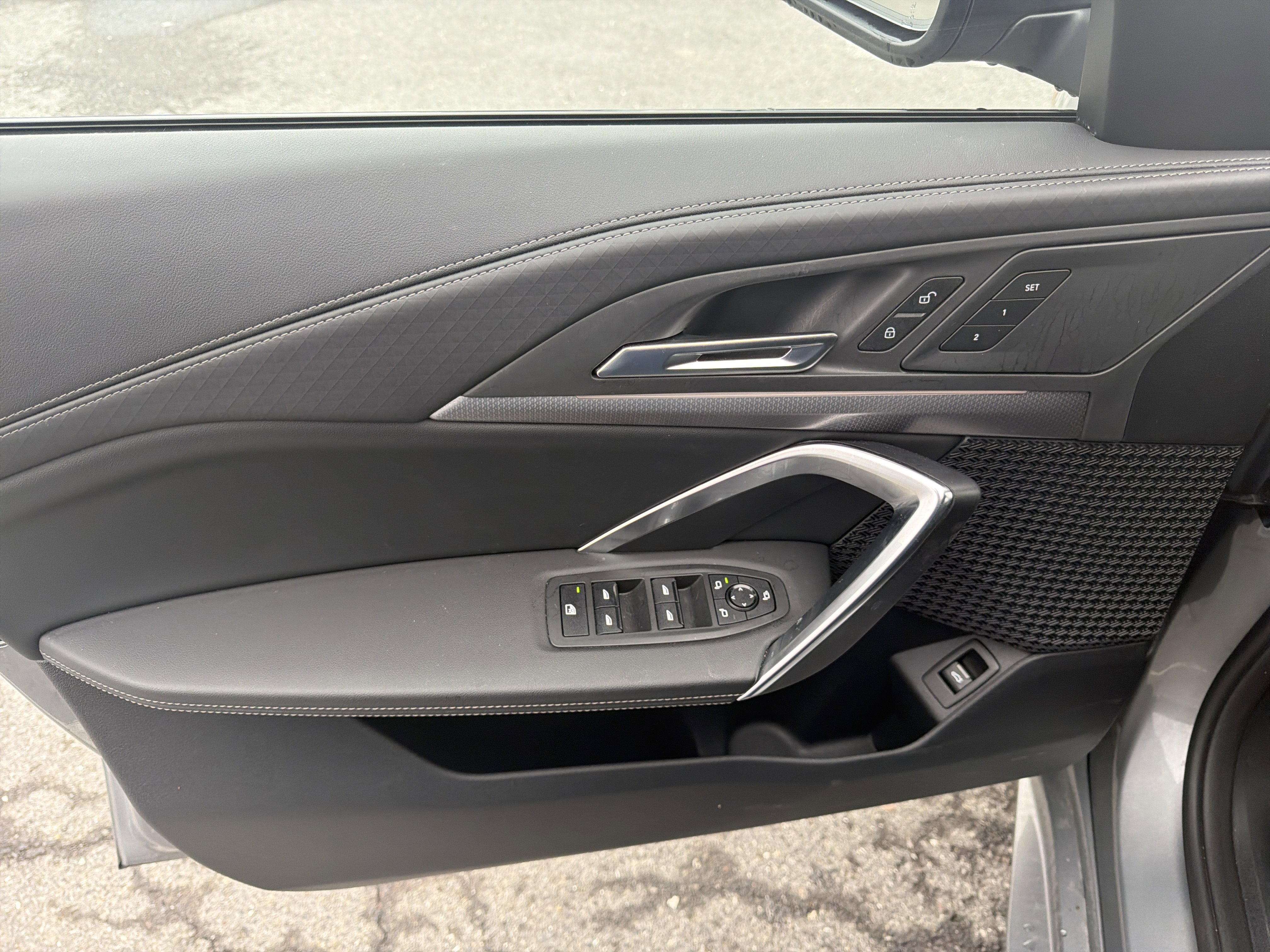 Used 2025 BMW X2 xDrive28i image 15