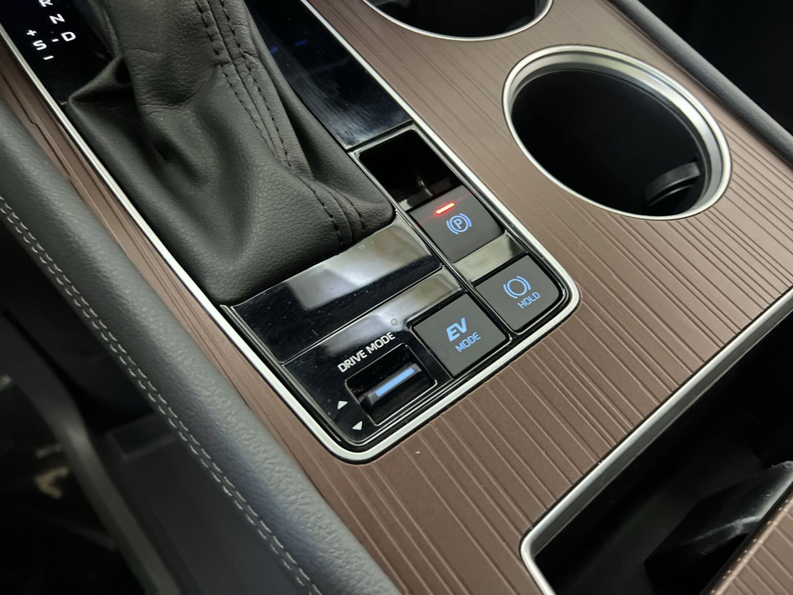 Used 2024 Toyota Sienna XLE image 30