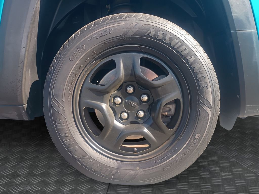 Used 2020 Jeep Renegade Sport image 23