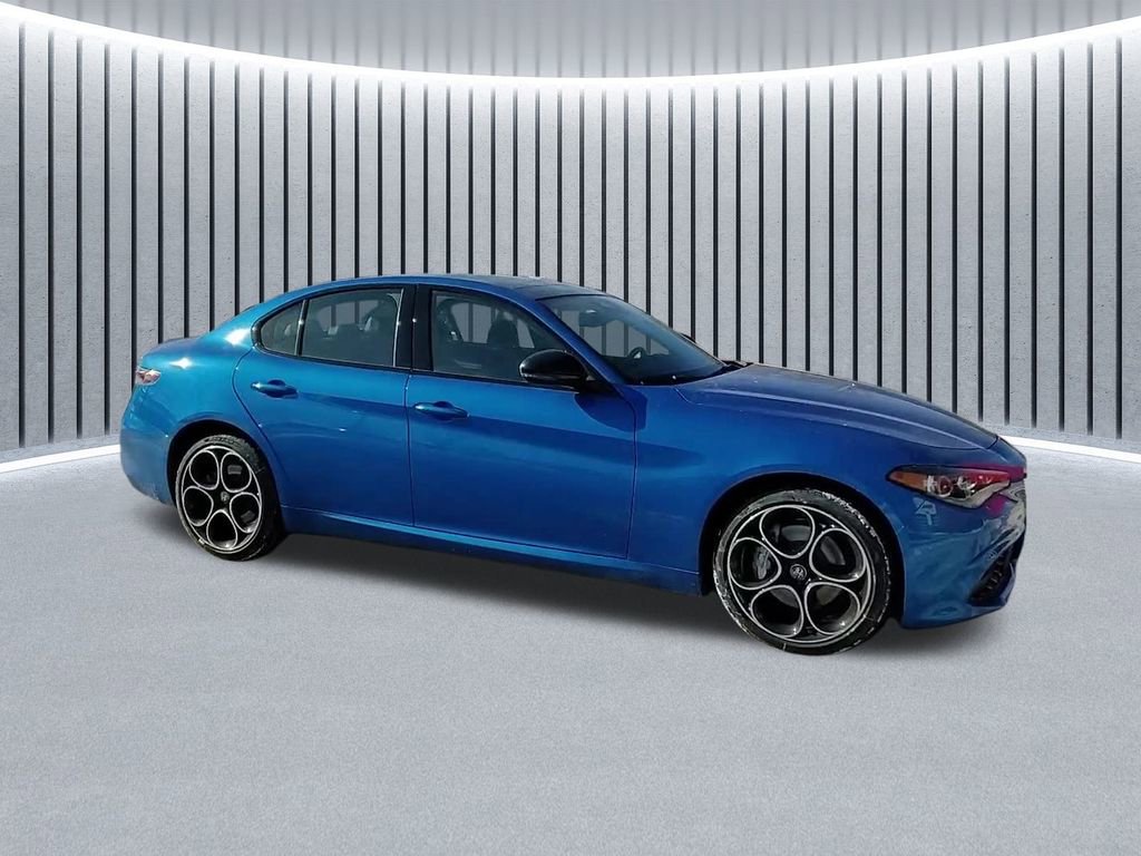 New 2025 Alfa Romeo Giulia AWD image 3