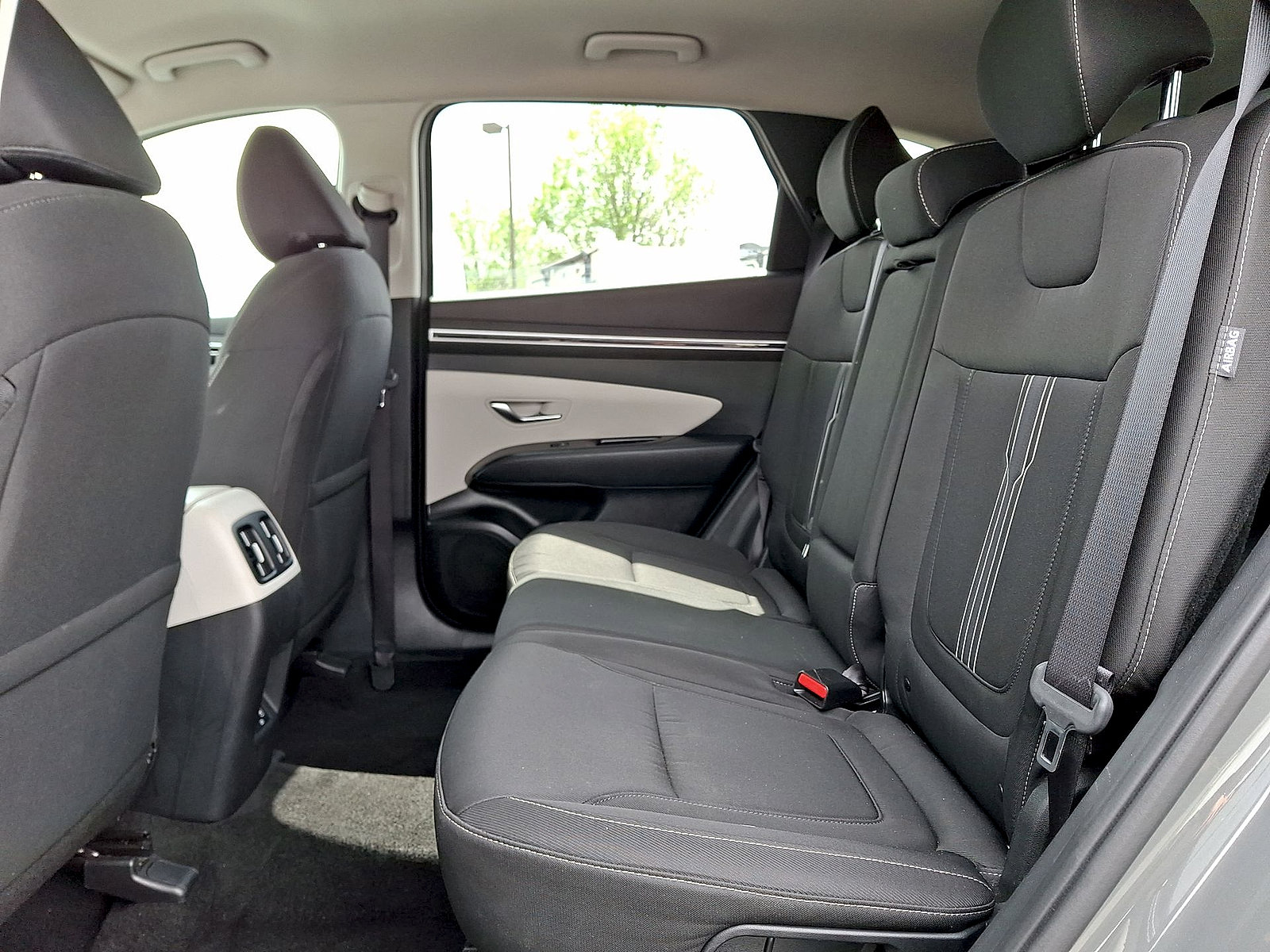 Used 2024 Hyundai Tucson SEL FWD image 19