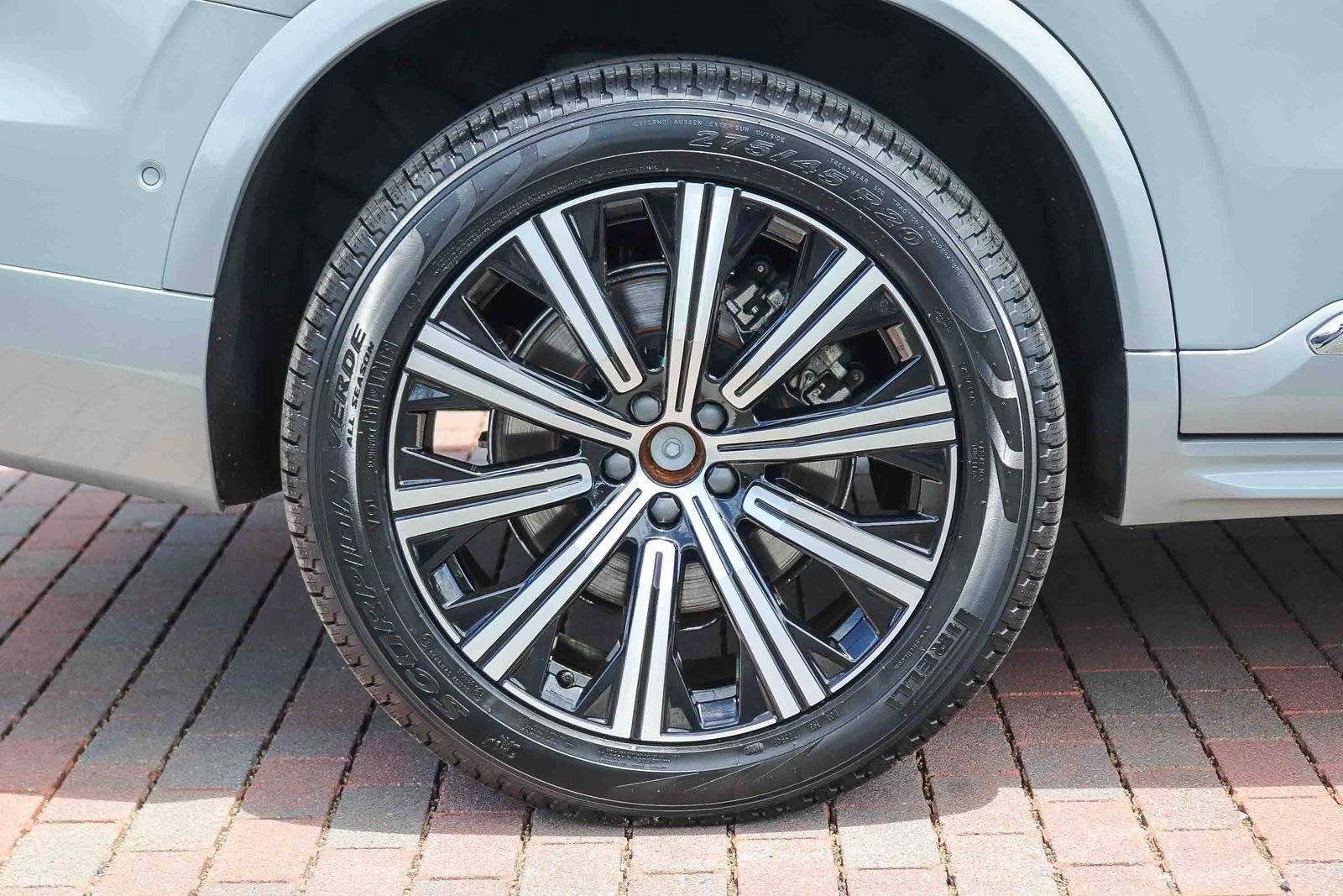 Used 2024 Volvo XC90 B6 Plus w/ Protection Package Premier AWD/4WD image 10