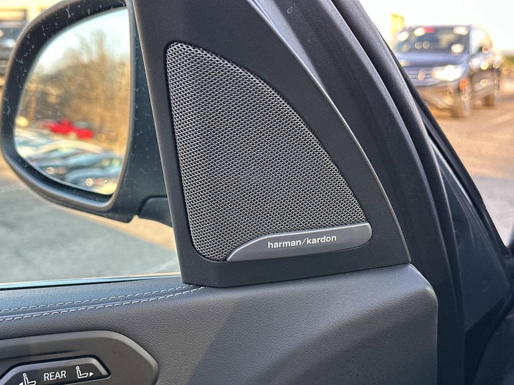 Used 2023 BMW X7 xDrive40i w/ Premium Package image 22