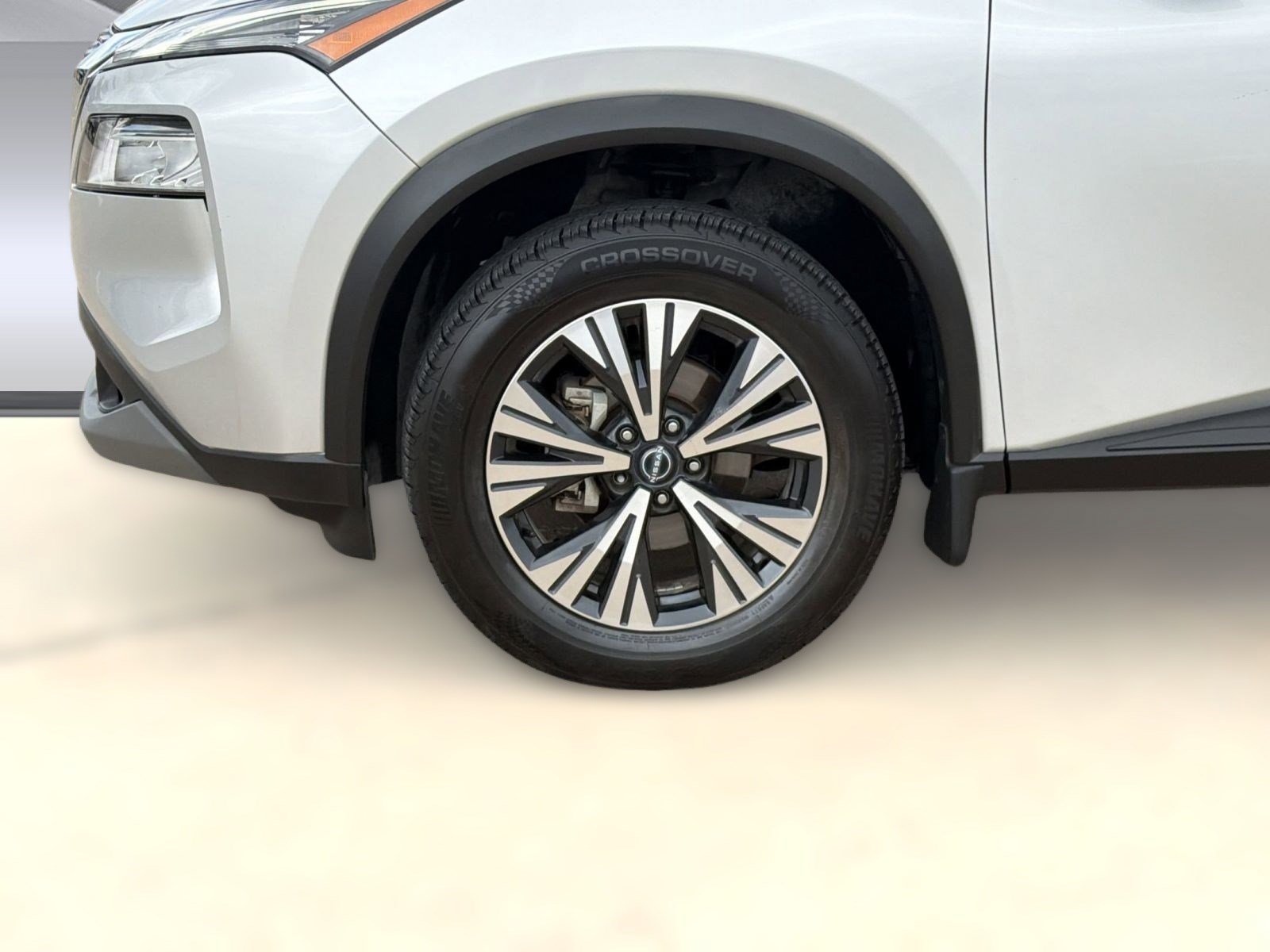 Used 2023 Nissan Rogue SV image 12