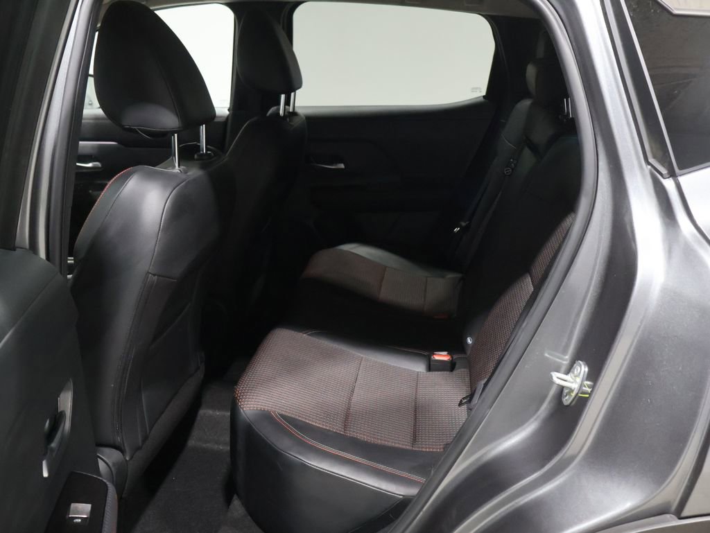 Used 2025 Nissan Kicks SR image 18