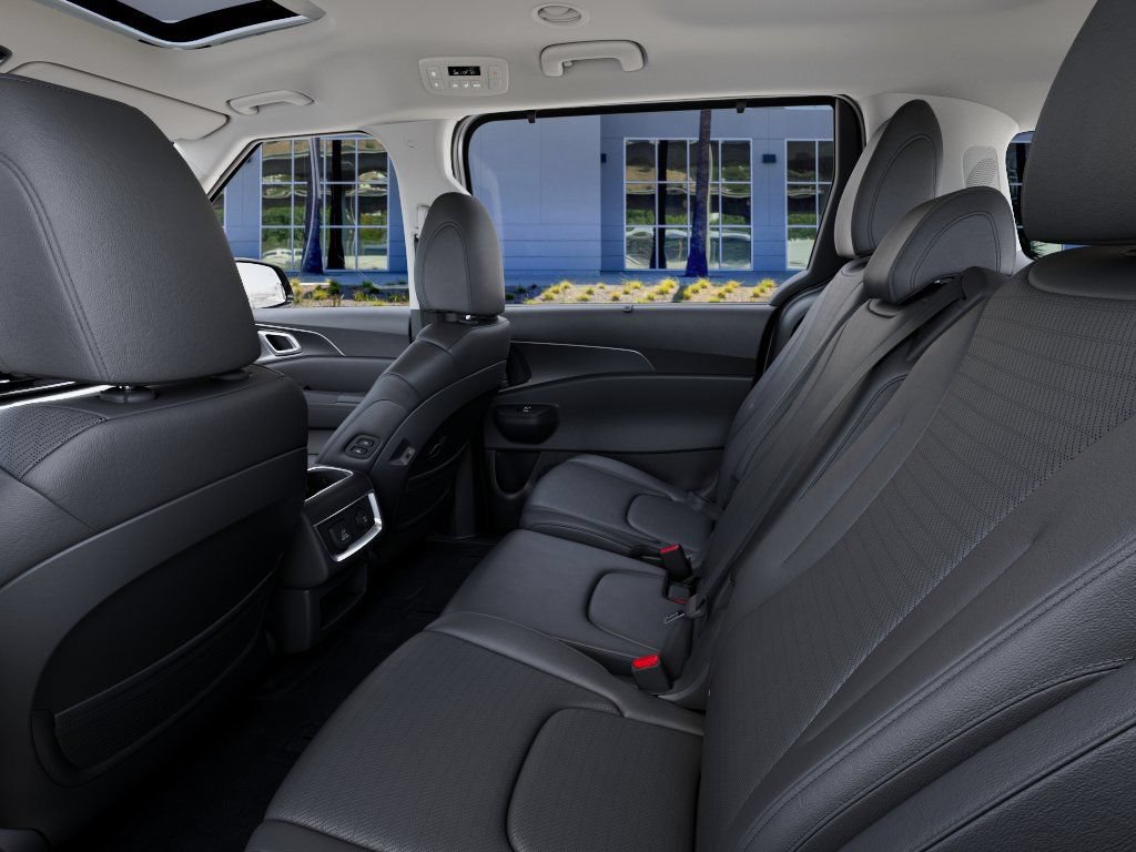 New 2026 Kia Carnival SX Prestige FWD image 18