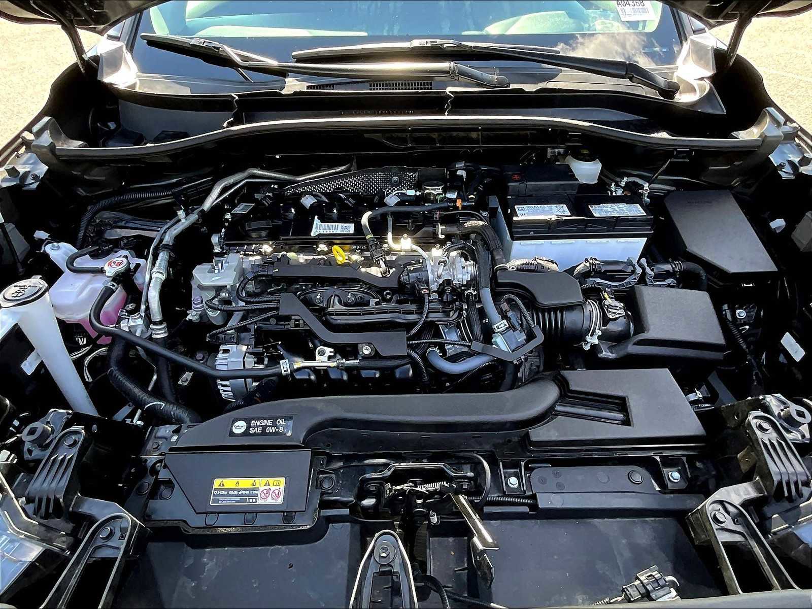 Used 2025 Toyota Corolla Cross XLE image 30