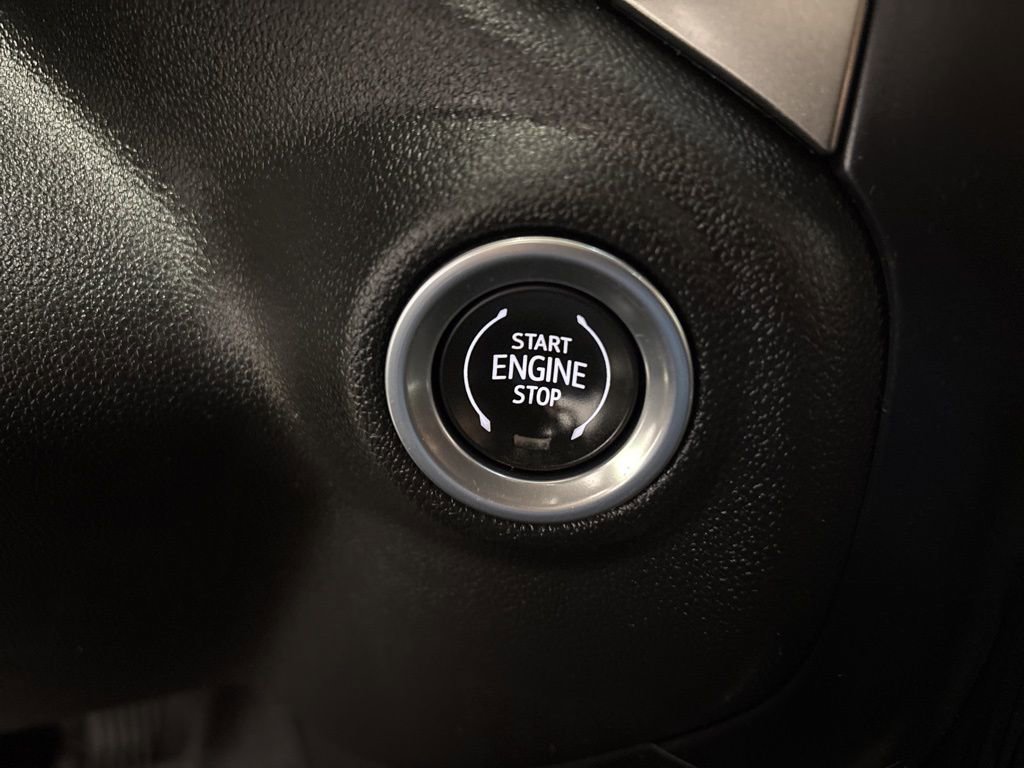 Used 2021 Chevrolet Silverado 1500 LTZ AWD/4WD image 22