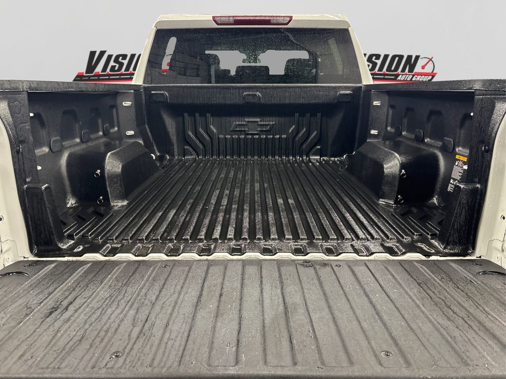 Used 2023 Chevrolet Silverado 1500 LT image 13