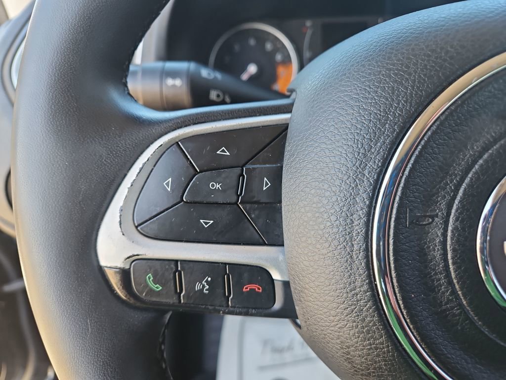 Used 2018 Jeep Renegade Latitude image 19