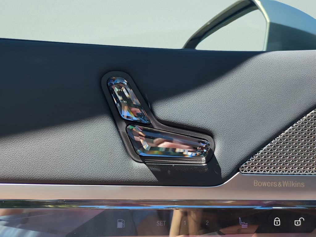 New 2026 BMW 750e xDrive AWD/4WD image 19