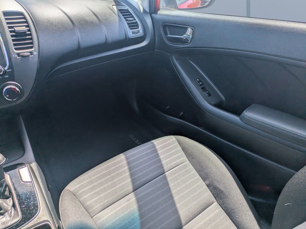 Used 2018 Kia Forte S FWD image 15
