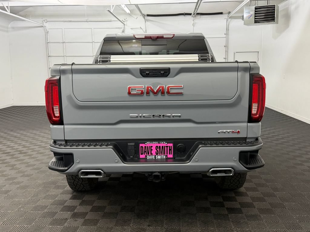 Used 2025 GMC Sierra 1500 AT4 w/ Technology Package AWD/4WD image 10