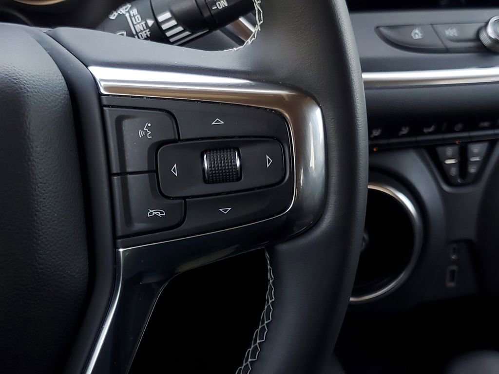 Used 2023 Chevrolet Blazer LT w/ LPO, Black Grille Bar Package image 17