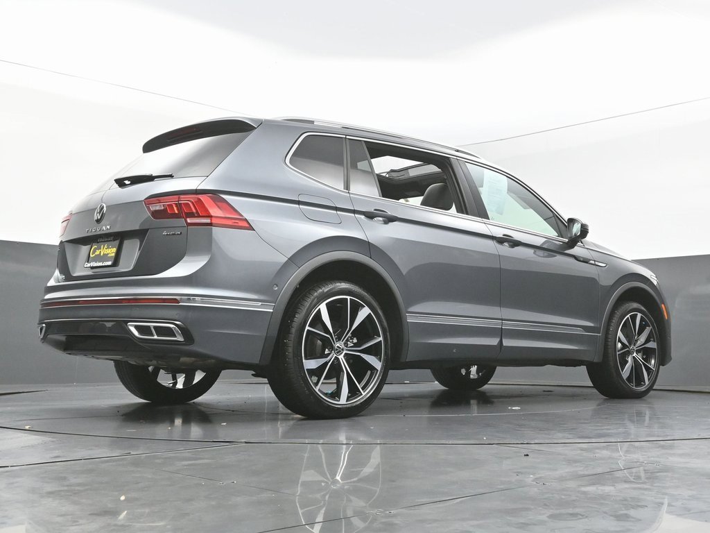 Used 2024 Volkswagen Tiguan SEL R-Line image 47