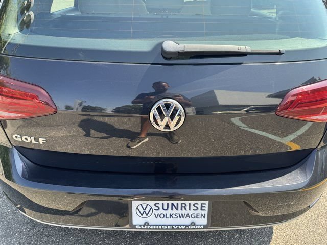Used 2019 Volkswagen Golf S FWD image 34