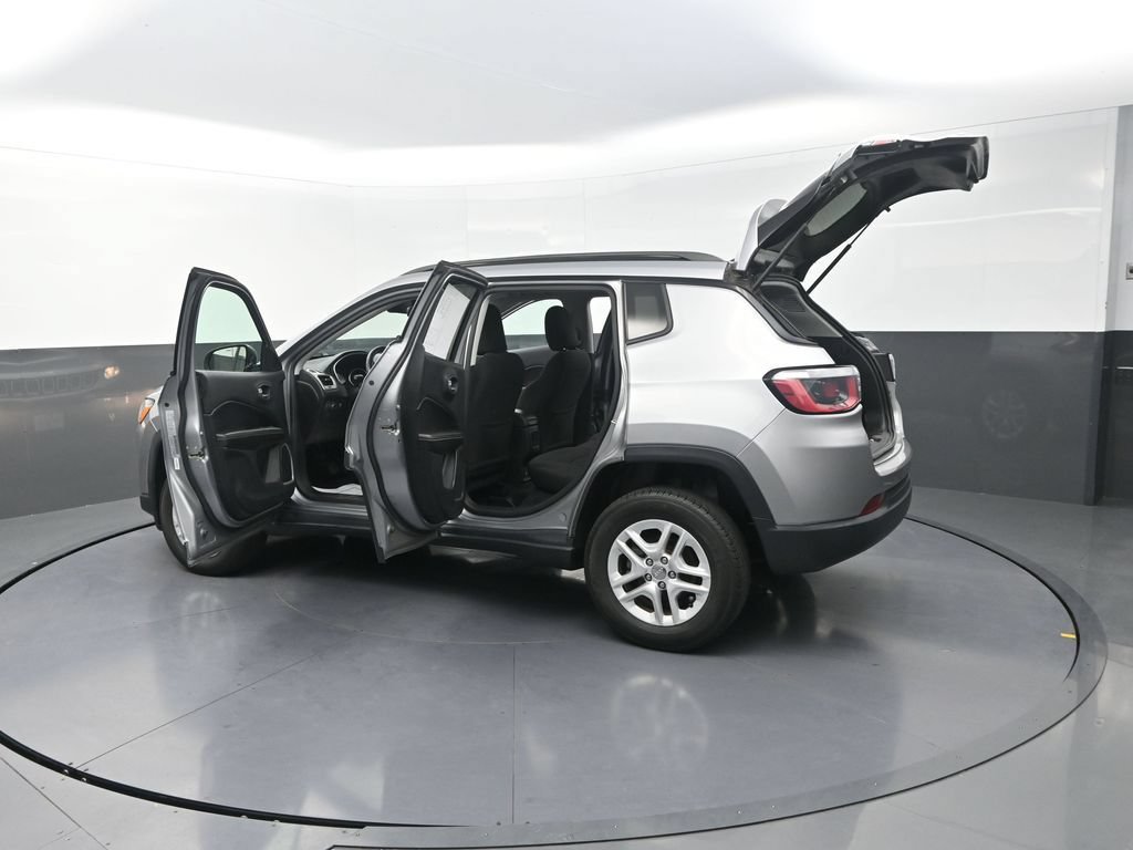 Used 2018 Jeep Compass Sport AWD/4WD image 35