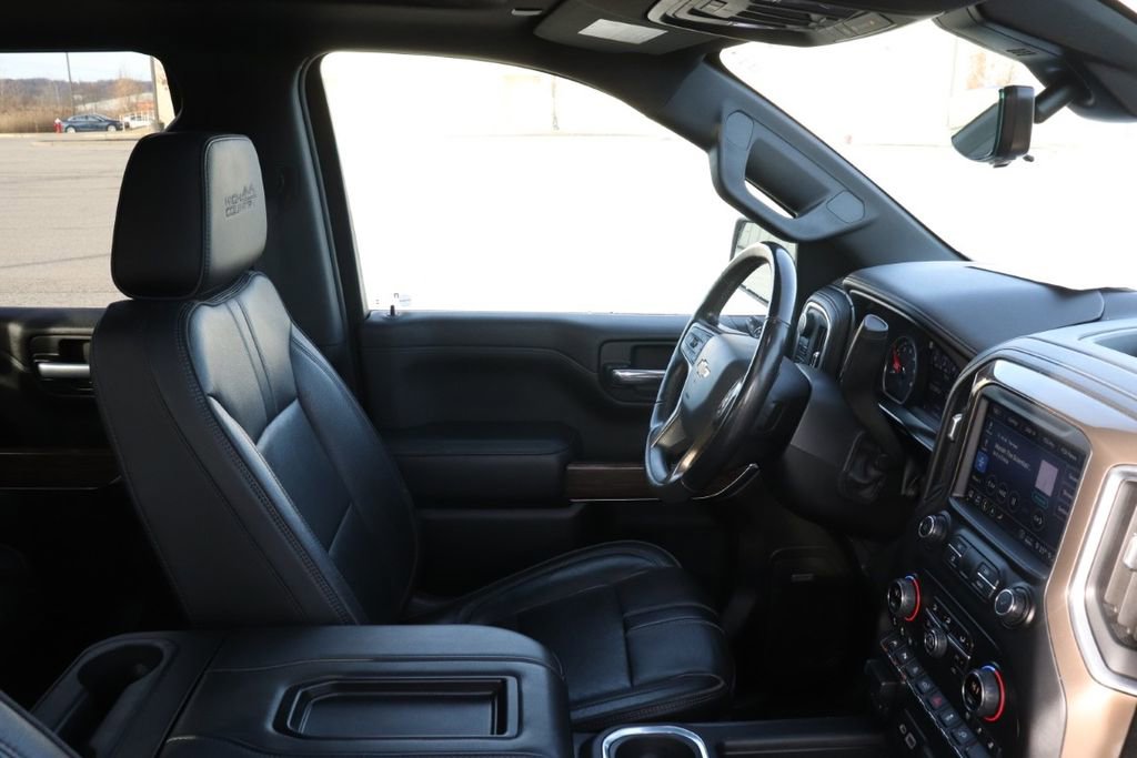 Used 2020 Chevrolet Silverado 1500 High Country w/ Technology Package image 14
