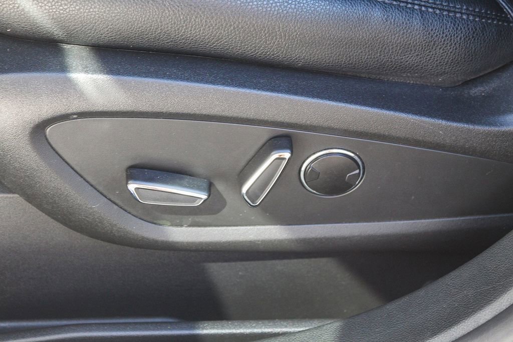 Used 2023 Lincoln Nautilus FWD w/ Premium Package image 27