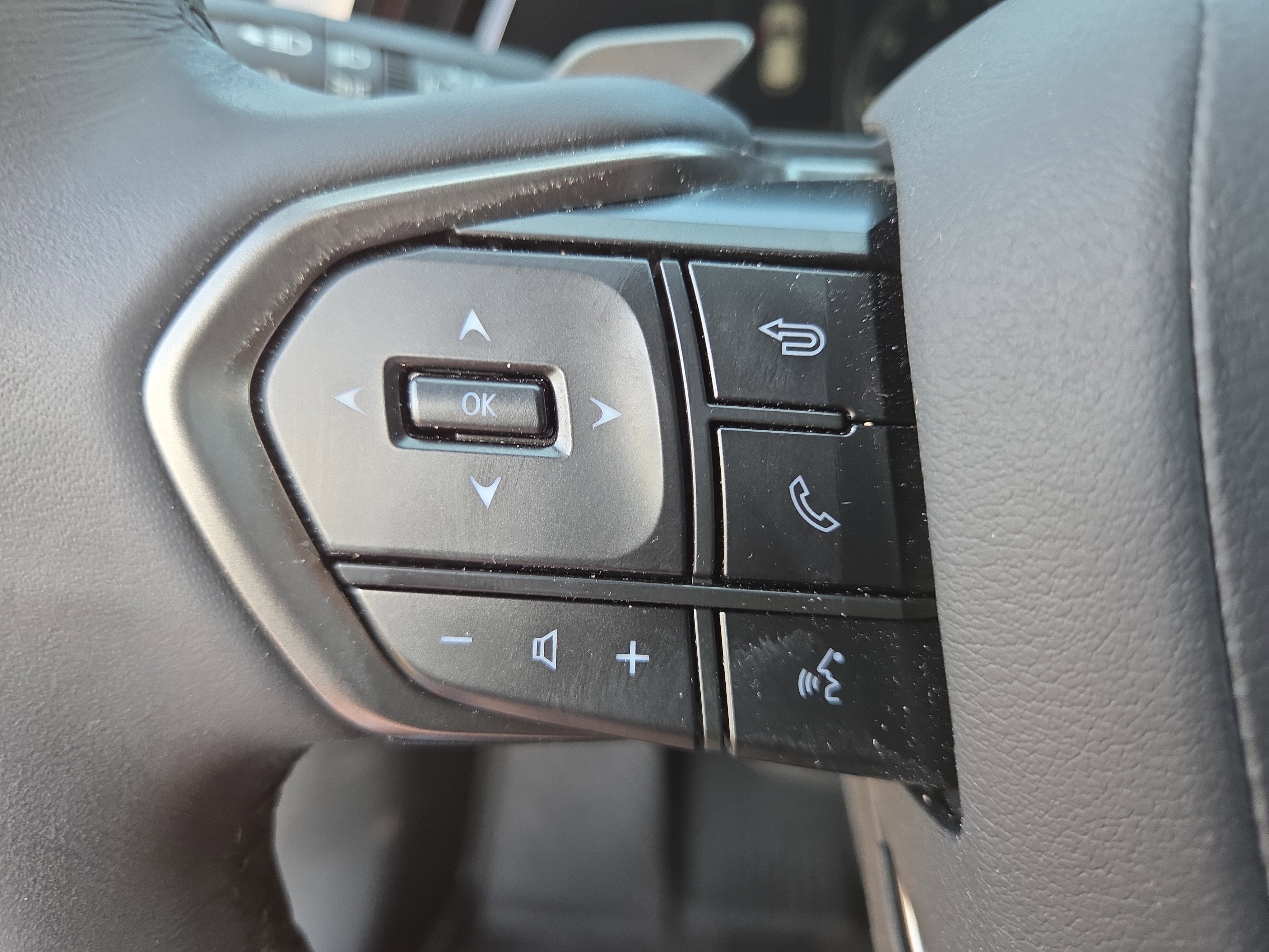 Used 2024 Lexus RX 350 Premium w/ Accessory Package (Z1) image 31