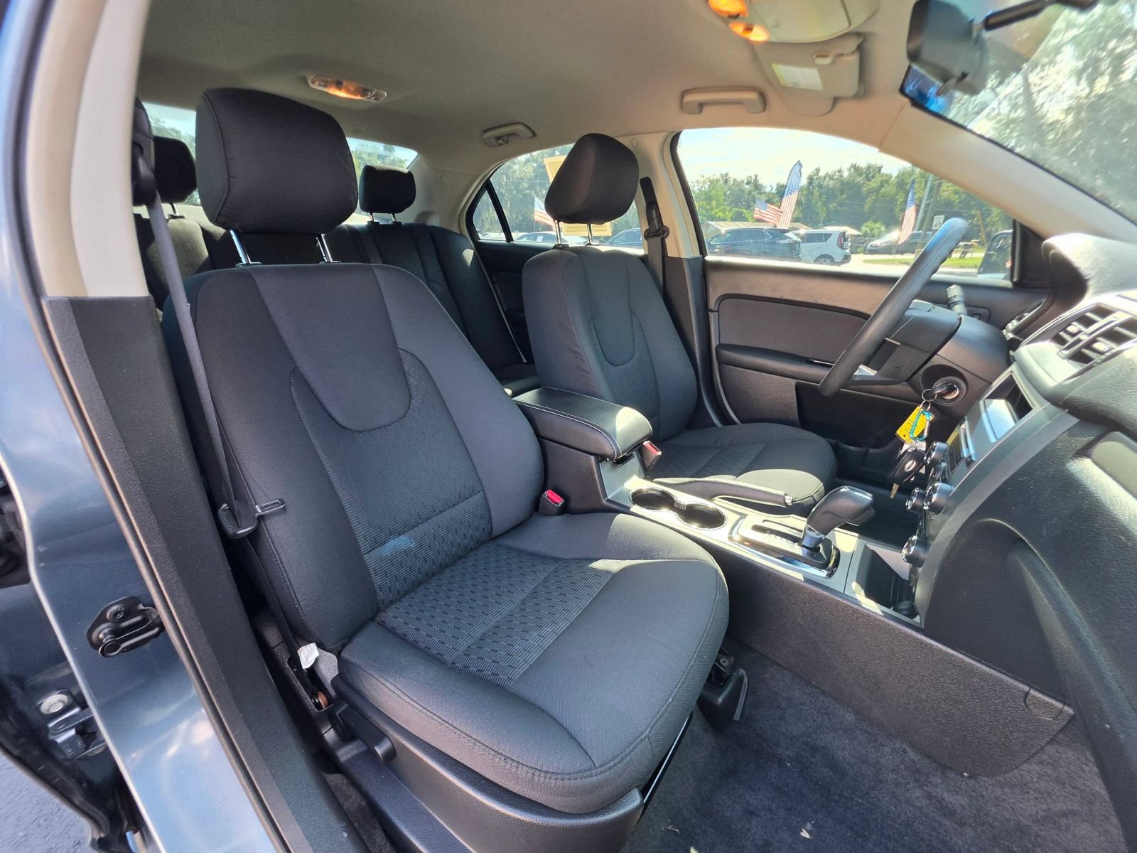 Used 2011 Ford Fusion SE FWD image 15