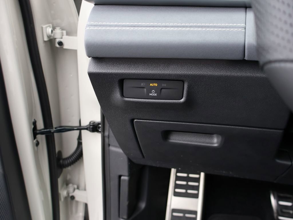 New 2026 Volkswagen Tiguan SE R-Line AWD/4WD image 38