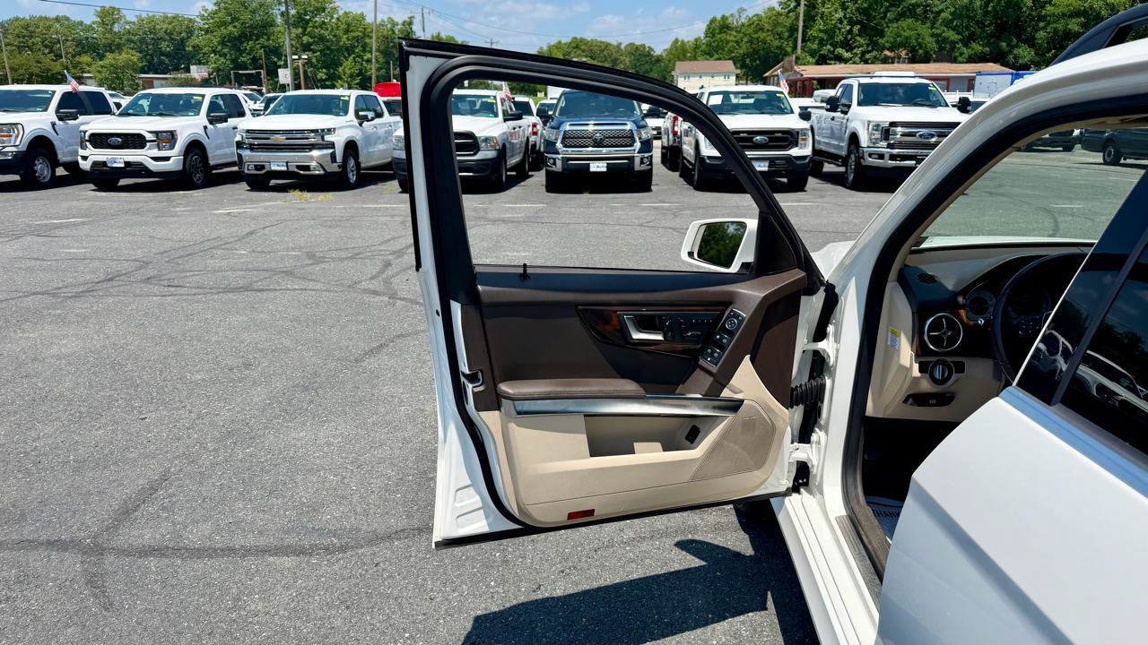 Used 2013 Mercedes-Benz GLK 350 4MATIC image 13