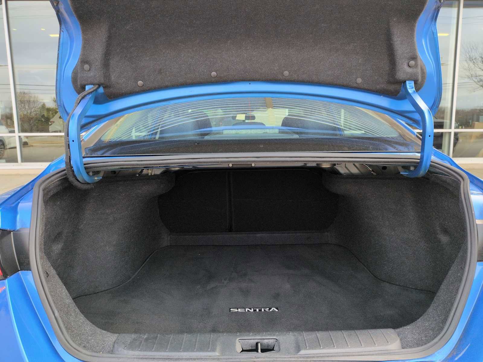 Used 2020 Nissan Sentra SV image 30