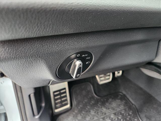 Certified 2025 Volkswagen Jetta Sport image 28